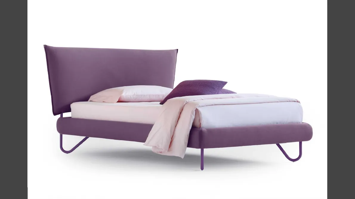 Letto singolo in tessuto imbottito con testiera Hug 04 Soft di Noctis