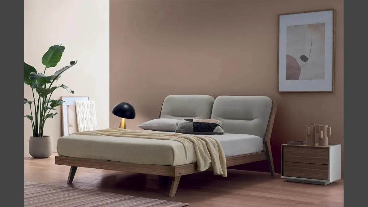 Letto moderno in legno con testiera in tessuto imbottito Sussurro di Le Fablier